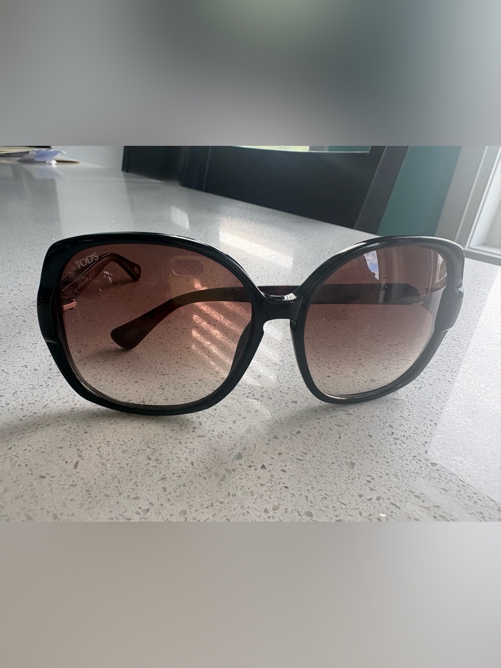 Vintage Tod's Black Frame Brown Gradient Lens Oversized Sunglasses